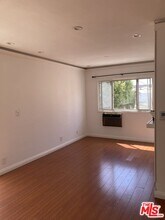 348 Rexford Dr in Beverly Hills, CA - Building Photo - Building Photo