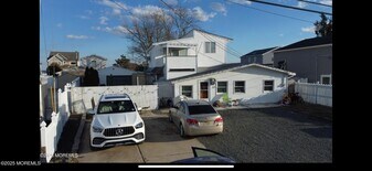 1712 Binnacle Rd in Forked River, NJ - Building Photo