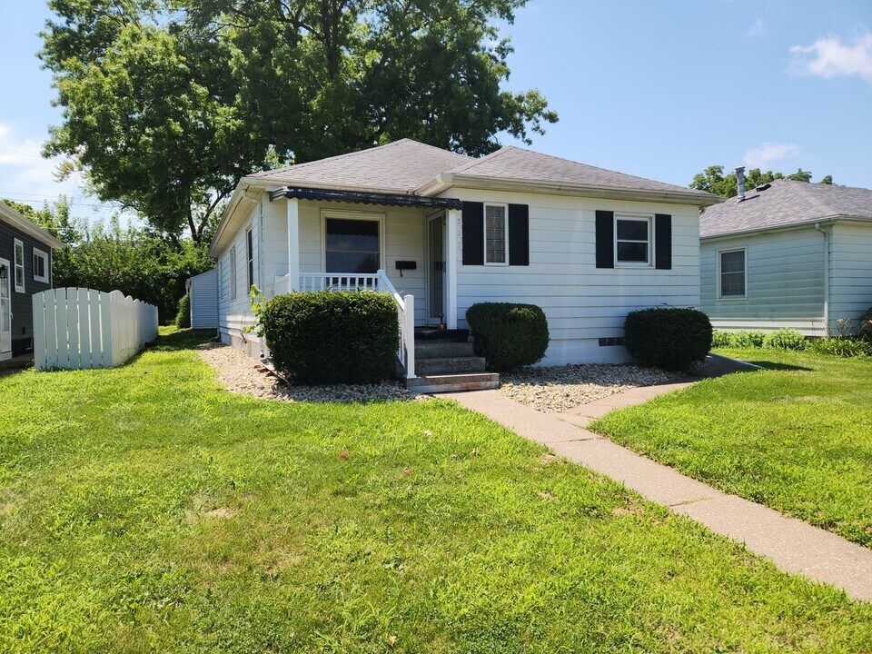 523 W 31st St in Davenport, IA - Building Photo