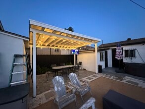 1437 W 60th Pl, Unit 1437 w 60th place in Los Angeles, CA - Building Photo - Building Photo