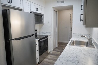 1234 NE 27th St in McMinnville, OR - Building Photo - Building Photo