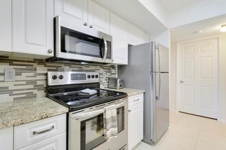 236 Village Blvd, Unit 1103 in Tequesta, FL - Building Photo - Building Photo