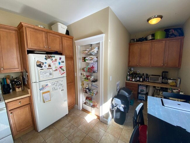 224 Holland St, Unit 2 in Rochester, NY - Foto de edificio - Building Photo