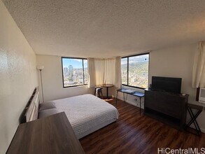 444 Niu St in Honolulu, HI - Building Photo - Building Photo