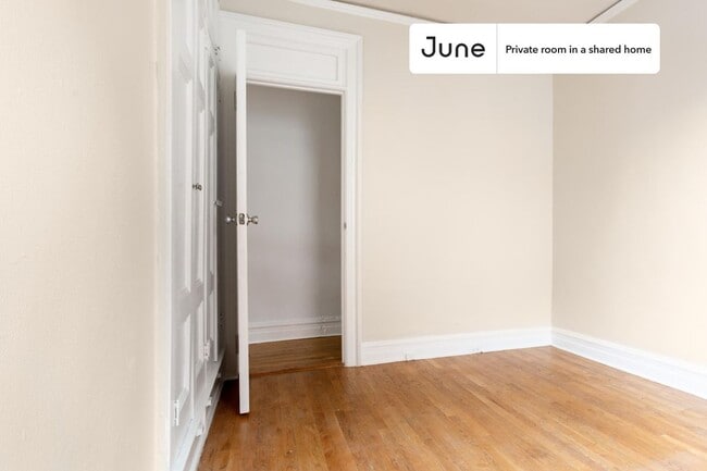 Private bedroom in 4 bed/1 bath Home in New York, NY - Building Photo - Building Photo