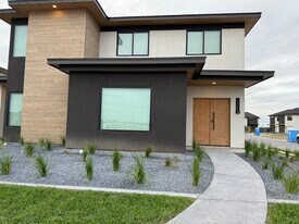 714 Sage Ln in Palm Valley, TX - Building Photo