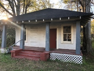 property at 2706 Lee Ave