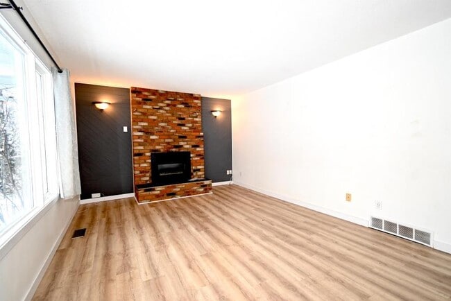 property at 2943 Langley Crescent