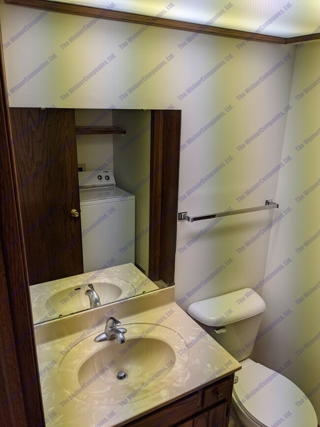 1904 Oliver Dr in Urbana, IL - Building Photo - Building Photo