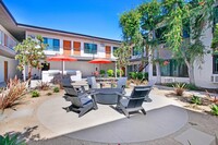 Yarmouth Apartments in Encino, CA - Building Photo - Building Photo