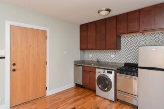 553 W Arlington Pl in Chicago, IL - Building Photo - Building Photo