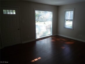 2827 Norwood St in Cuyahoga Falls, OH - Foto de edificio - Building Photo