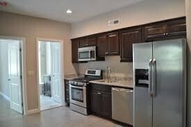 17 Wilson St in Chelmsford, MA - Foto de edificio - Building Photo