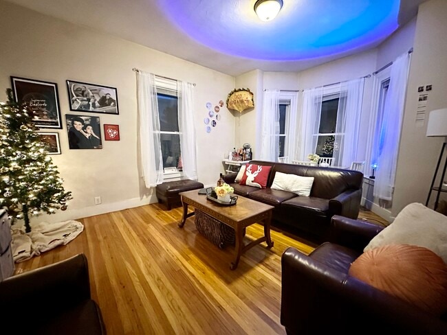 11 Wadsworth St, Unit 1