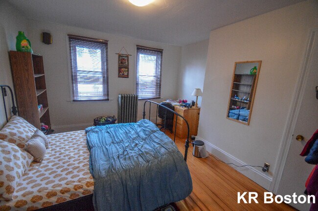 216 Norfolk St in Cambridge, MA - Building Photo - Building Photo