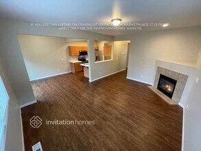 17911 36th Ave E in Tacoma, WA - Foto de edificio - Building Photo