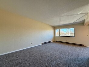 4516 NE Hancock St in Portland, OR - Foto de edificio - Building Photo