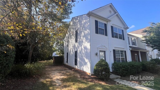 3261 Mannington Dr in Charlotte, NC - Building Photo - Building Photo