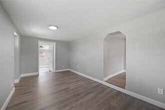 605 S Disston Ave in Tarpon Springs, FL - Building Photo - Building Photo