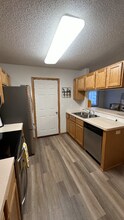 14724 Excelsior Ln in Apple Valley, MN - Building Photo - Building Photo