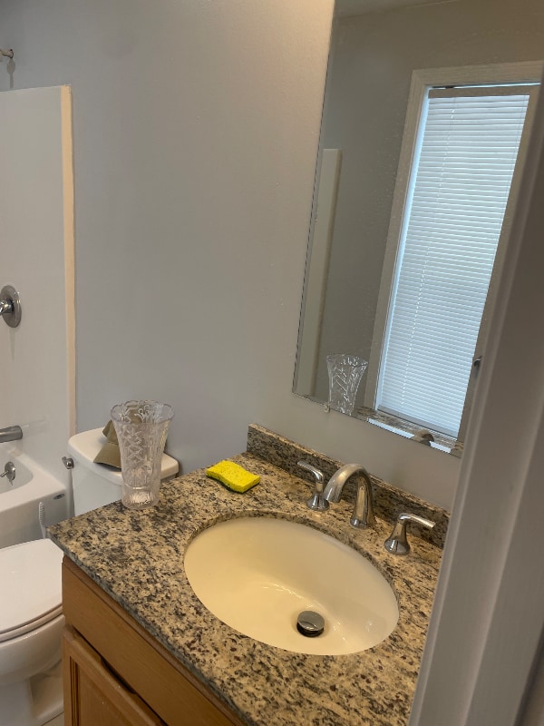 69 Fairfield St, Unit 1 in Manchester, CT - Foto de edificio - Building Photo