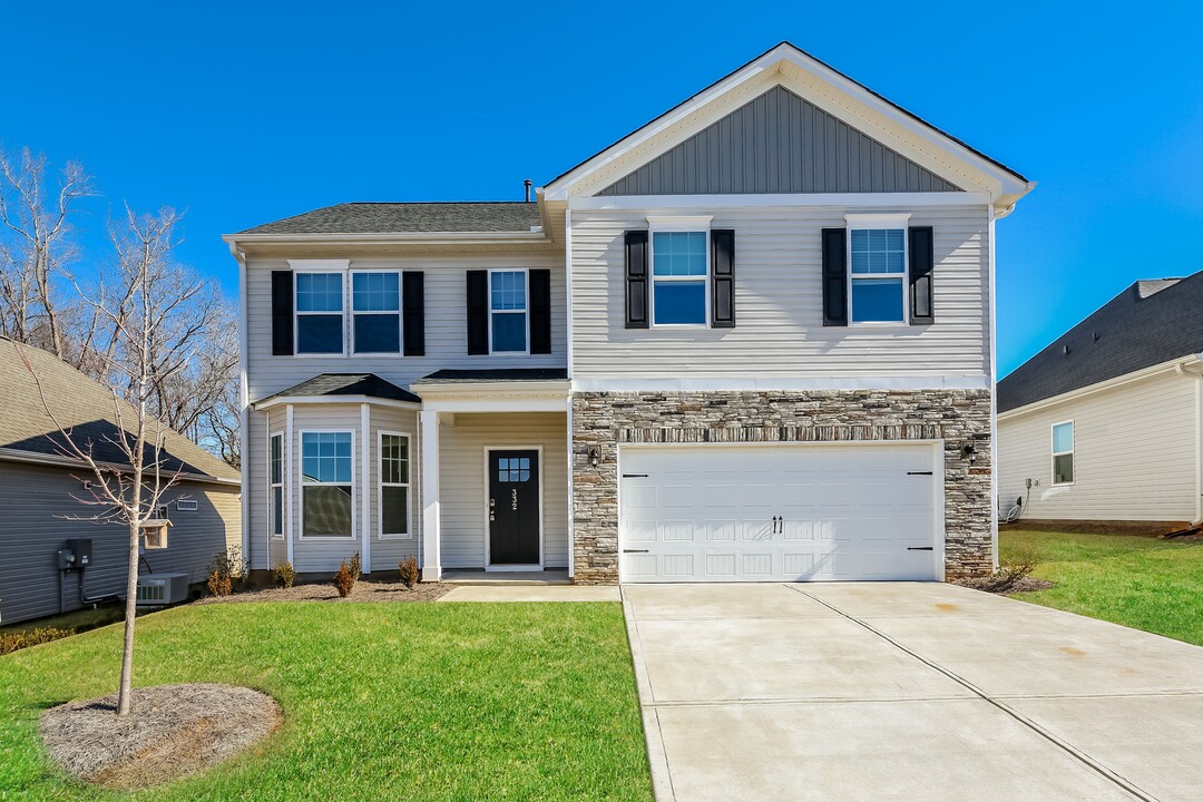 352 White Peach Wy in Duncan, SC - Building Photo