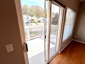 440 S 51st Ct in Renton, WA - Foto de edificio - Building Photo