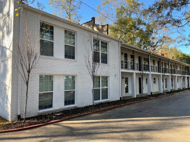 Old Shell Commons in Mobile, AL - Building Photo - Building Photo