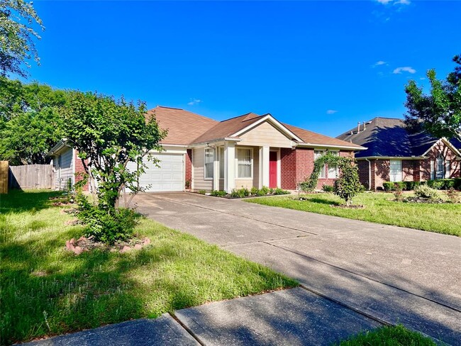 5015 Summit Lodge Dr in Katy, TX - Foto de edificio - Building Photo