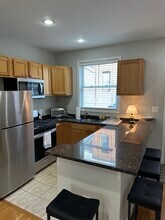 37 S Ellwood Ave in Baltimore, MD - Building Photo - Building Photo