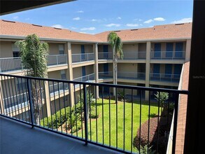 7320 Westpointe Blvd in Orlando, FL - Building Photo - Building Photo