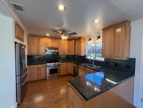 1450 Carolina Dr in Concord, CA - Building Photo - Building Photo