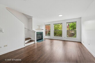 1487 N Clybourn Ave in Chicago, IL - Building Photo - Building Photo