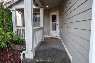 20121 96th Ave E in Graham, WA - Building Photo - Building Photo