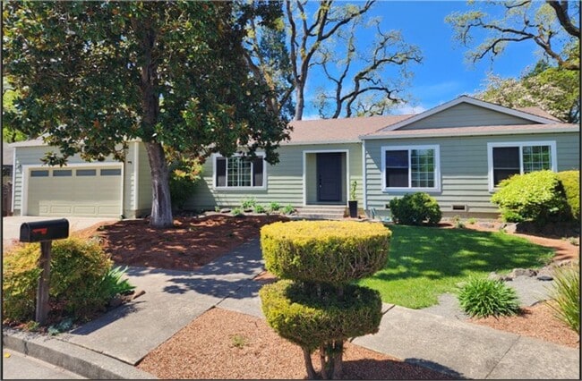 4100 King Arthur Ct in Santa Rosa, CA - Building Photo - Building Photo