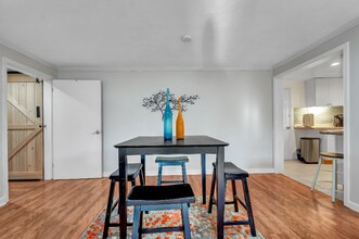 2 S Custer Rd in Spokane, WA - Building Photo - Building Photo