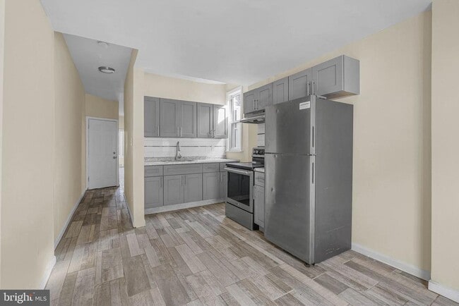 722 W Allegheny Ave in Philadelphia, PA - Building Photo - Building Photo