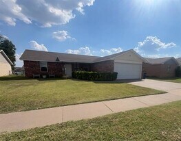 4411 Bobbie Ann Dr in Granbury, TX - Building Photo