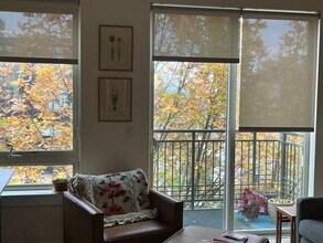 6801 Greenwood Ave N, Unit 413 in Seattle, WA - Building Photo - Building Photo