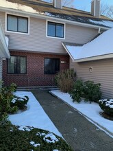 2703 Mill Pond Dr in South Windsor, CT - Building Photo - Building Photo