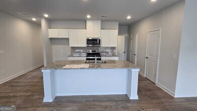 17 Founders Dr in Dawsonville, GA - Foto de edificio - Building Photo