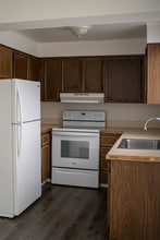 627 N Tweedt St in Kennewick, WA - Foto de edificio - Building Photo