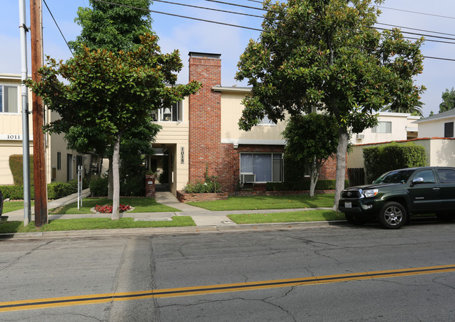 1015 N Louise St in Glendale, CA - Foto de edificio - Building Photo