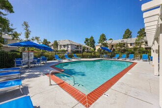 12283 Carmel Vista Rd in San Diego, CA - Foto de edificio - Building Photo