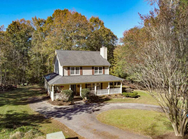 property at 110 S Pinepoint Dr