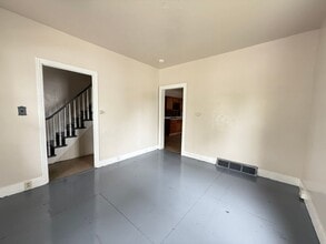 111 W Broad St in Millville, NJ - Building Photo - Building Photo