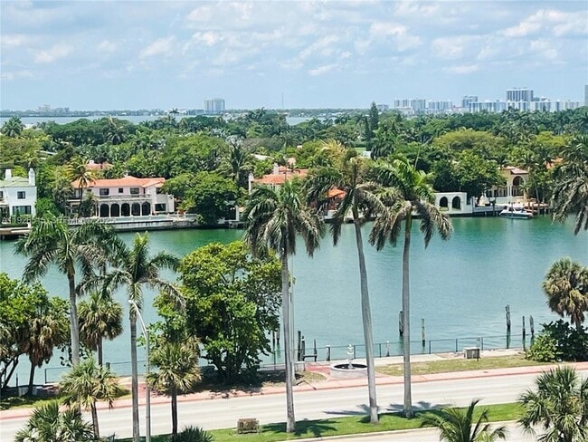 5225 Collins Ave, Unit 914 in Miami Beach, FL - Building Photo - Building Photo