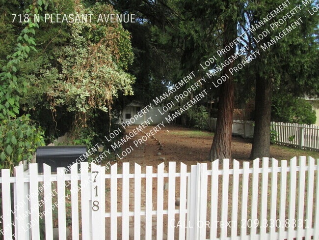 property at 718 N Pleasant Ave