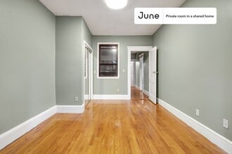 Private bedroom in 3 bed/2 bath Home in Boston, MA - Building Photo - Building Photo