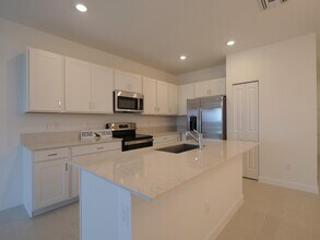 206 SE Woodbark St in Port St. Lucie, FL - Building Photo - Building Photo